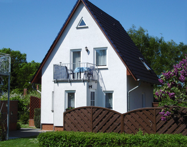 Ferienwohnung Ostseeheilbad Zingst Ferienwohnungen Fam A. Landt - Ostsee-Urlaub in der Region Fischland-Darß-Zingst