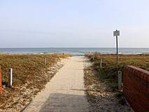 Baabe Strandzugang 3 (Aufnahme im Februar)