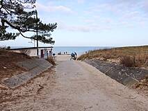 Baabe Strandzugang 5 (Aufnahme im Februar)