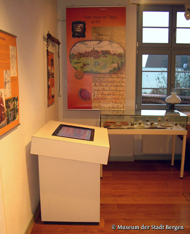 Museum der Stadt Bergen auf Rügen - Stadtgeschichte mit Medientisch