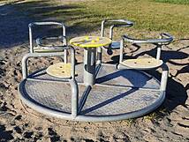 Spielplatz Dranske / Rügen, an der Seebrücke - Karussell
