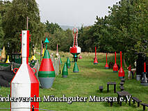 Museumsschiff Luise Ostseebad Göhren - Seetonnen