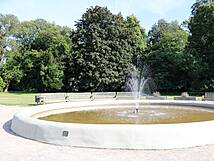 Schlosspark zu Putbus. Schlossbrunnen