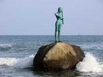 Bronzefigur Kaysa am Selliner Südstrand