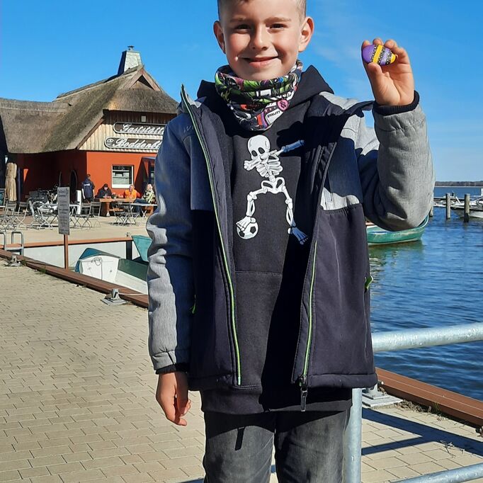 Kleiner Findling 2022-04-10