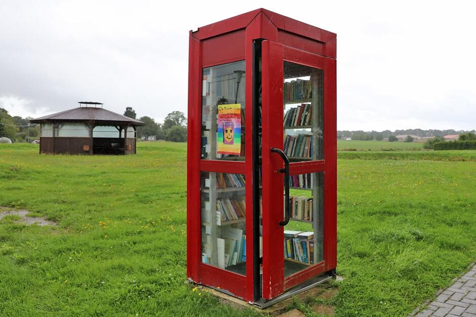 Für unsere Leseratten: Bücherzelle Behrenwalde