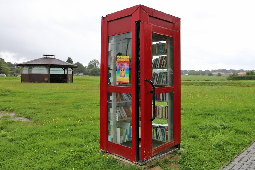 Für unsere Leseratten: Bücherzelle Behrenwalde