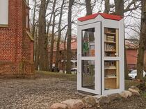 Bücherzelle in Boltenhagen