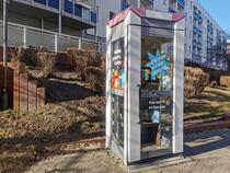 Bücherzelle Güstrow Ahornpromenade