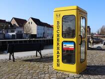 Öffentlicher Bücherschrank - Anklamer Straße, Greifswald