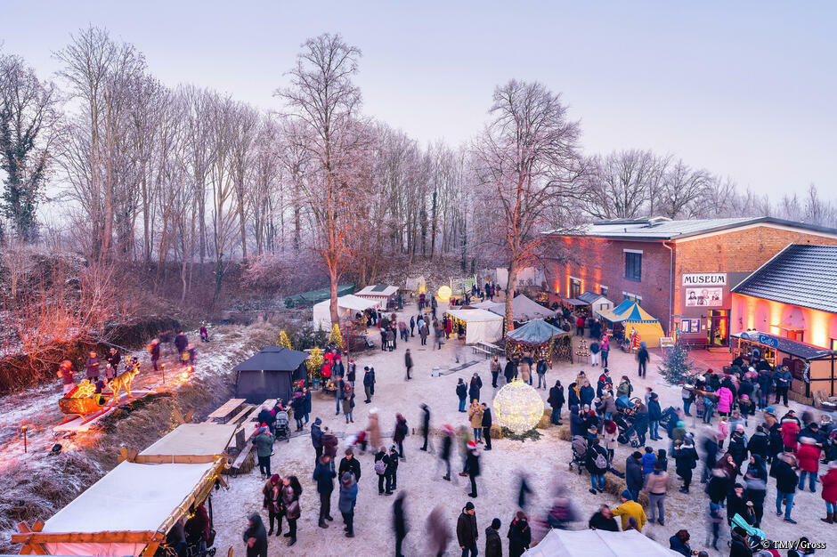 Plauer Burgweihnacht mit Weihnachtsstraße