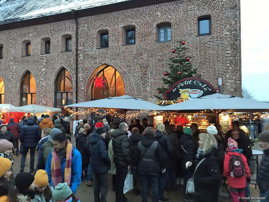 Klostermarkt „Weihnachten“ – Festlicher Zauber in Zarrentin am Schaalsee