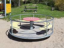 Spielplatz Ahrenshagen-Daskow - Drehkarussell