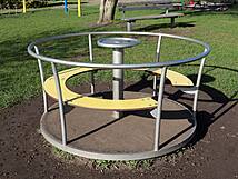 Spielplatz in Bodstedt am Kindergarten - Drehkarussell