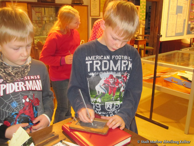 Heimatstube Marlow - Schiefertafeln