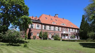 Historischer Rundgang Damgarten - Gutshaus Pütnitz