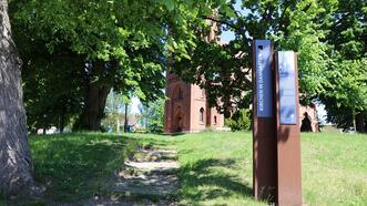 Historischer Rundgang Damgarten - Stele Kirchen in Damgarten