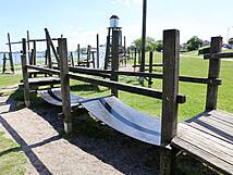 Spielplatz am Ribnitzer Hafen - Wackelbrücke