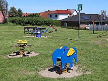 Spielplatz Damgarten, Herderstraße - Federwippen