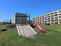 Spielplatz Damgarten, Herderstraße - Rutsche, Rampe mit Haltetauen