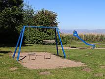 Spielplatz Ribnitz, Körkwitzer Weg, am Bodden-Wanderweg - Schaukel, Rutsche