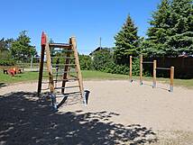 Spielplatz Ribnitz-Damgarten Langendamm - Kletternetz, Kletterstangen, Reckstangen