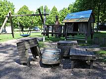 Spielplatz Damgarten Pütnitzer Straße - Kletter-und Balancierelemente