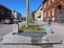 Brunnen "Mann und Frau" in Stralsund