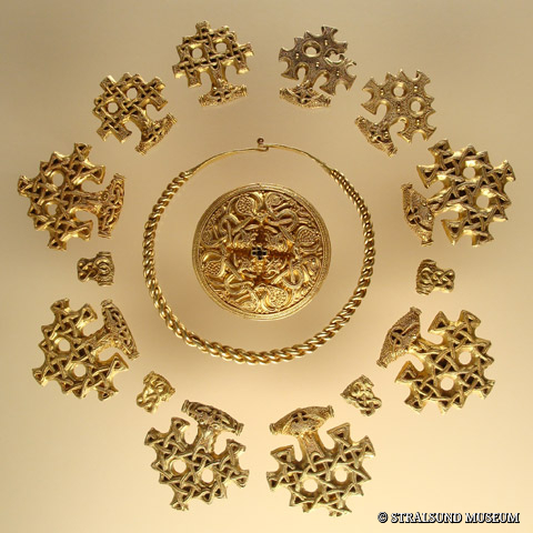 STRALSUND MUSEUM - Hiddenseeschmuck