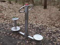 Aktivpark Boltenhagen, Waldpromenade – Rückentrainer