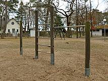 Spielplatz Boltenhagen, Seestraße – Reckstangen