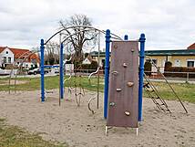Spielplatz Boltenhagen Ortsteil Tarnewitz – Klettergerüst