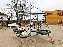 Ahlbeck: Spielplatz »Am Hauptturm« - Nestschaukeln