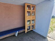 Öffentlicher Bücherschrank in Benz