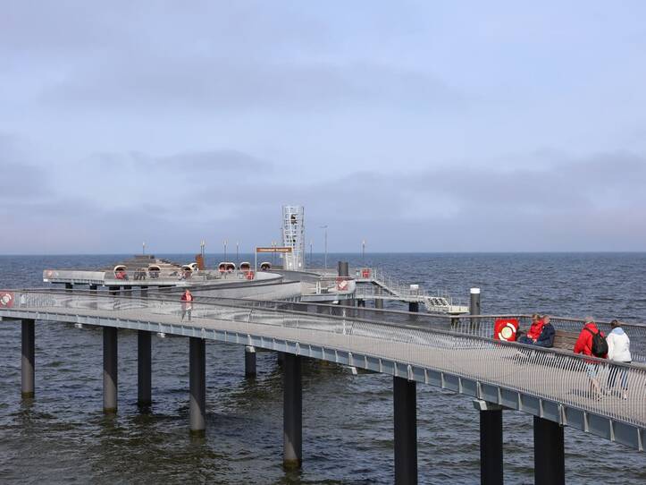 Seebrücke Koserow - Blick auf Brückenkopf