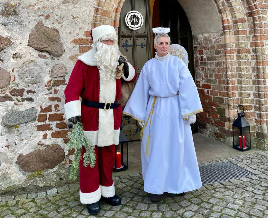 Weihnachtsmarkt „Rund um die Kirche“ Koserow