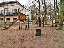 Kinderspielplatz Drachenburg Zinnowitz - Spielstrecke, kleiner Parkour