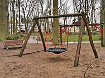 Kinderspielplatz Drachenburg Zinnowitz - Nestschaukel