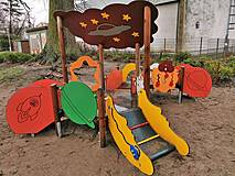 Kinderspielplatz Drachenburg Zinnowitz - Kletterturm für Kleinkinder