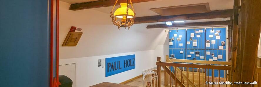 Ausstellung zum regionalen Künstler Paul Holz