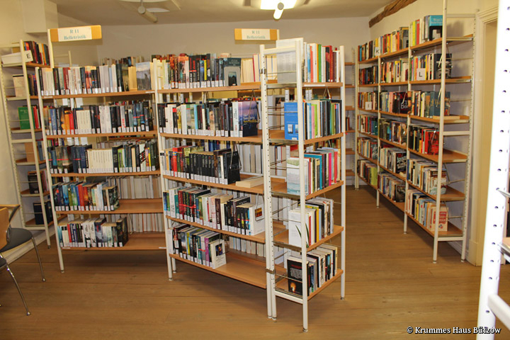 Krummes Haus Bützow - Bibliothek