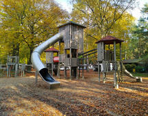 Spielplatz Graal-Müritz - Campingplatz - großer Spielturm