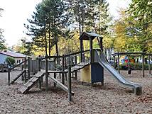 Spielplatz Graal-Müritz - Campingplatz - kleiner Spielturm