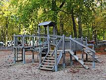 Spielplatz Graal-Müritz - Campingplatz - kleiner Spielturm