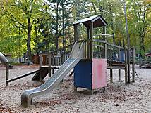 Spielplatz Graal-Müritz - Campingplatz - kleiner Spielturm