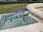 Fischbrunnen im Rostocker Hansaviertel - Hecht