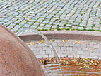 Brunnen "Granitkugel" in der Margaretenstraße