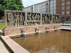 Rostocker Innenstadt: Brunnen "Menschen am Wasser", Lange Straße