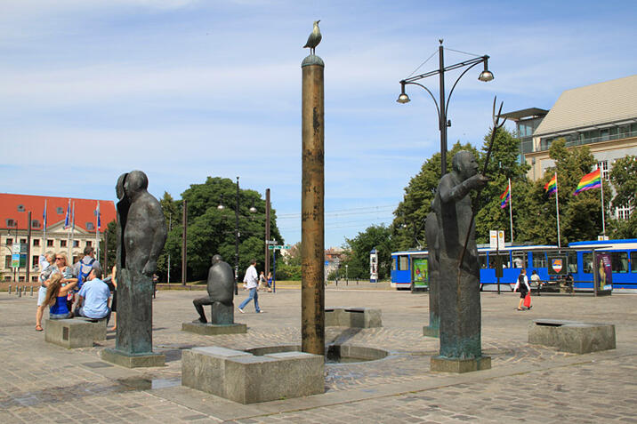 "Möwenbrunnen", auf dem Neuen Markt