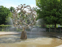 Wasserspiel "sprühender Baum"